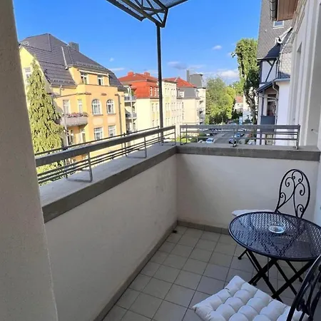 Feine Apartments In Der Suedstadt Von Erfurt Mit Kostenlosen Stellplatz & Flasche Wein Zur Begruessung Exterior photo