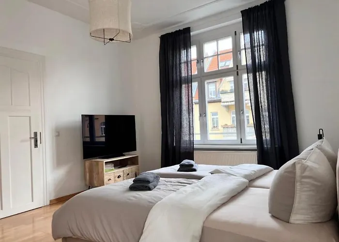 Feine Apartments In Der Suedstadt Von Erfurt Mit Kostenlosen Stellplatz & Flasche Wein Zur Begruessung