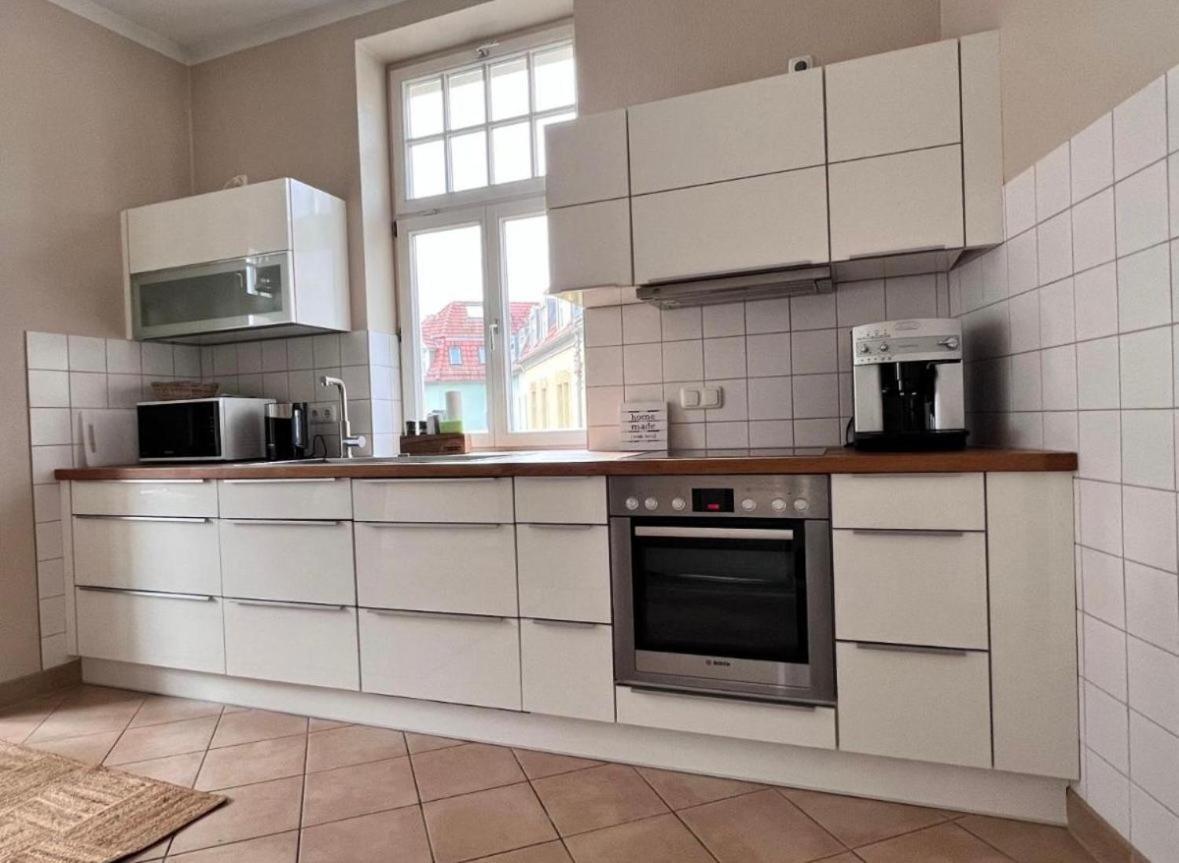 Apartment Feine In Der Suedstadt Von Mit Kostenlosen Stellplatz & Flasche Wein Zur Begruessung Erfurt